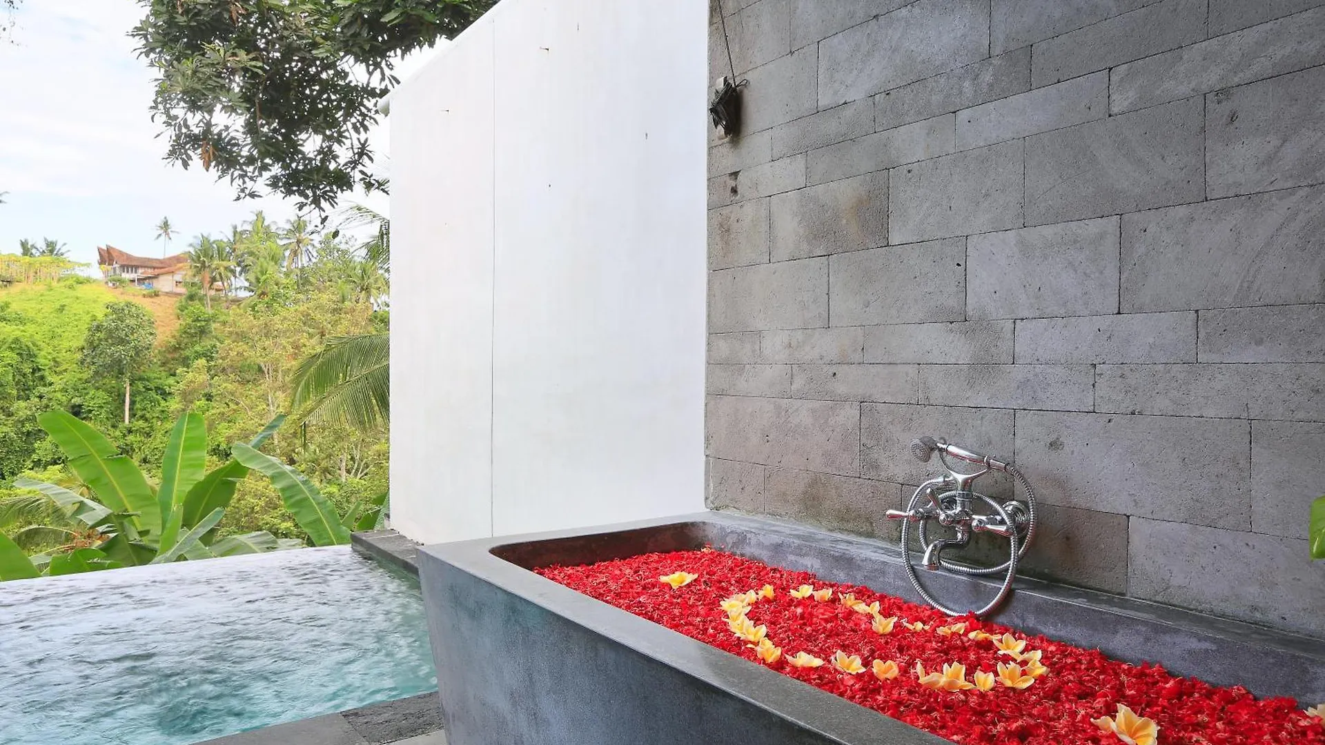 Amora Ubud Boutique Villas