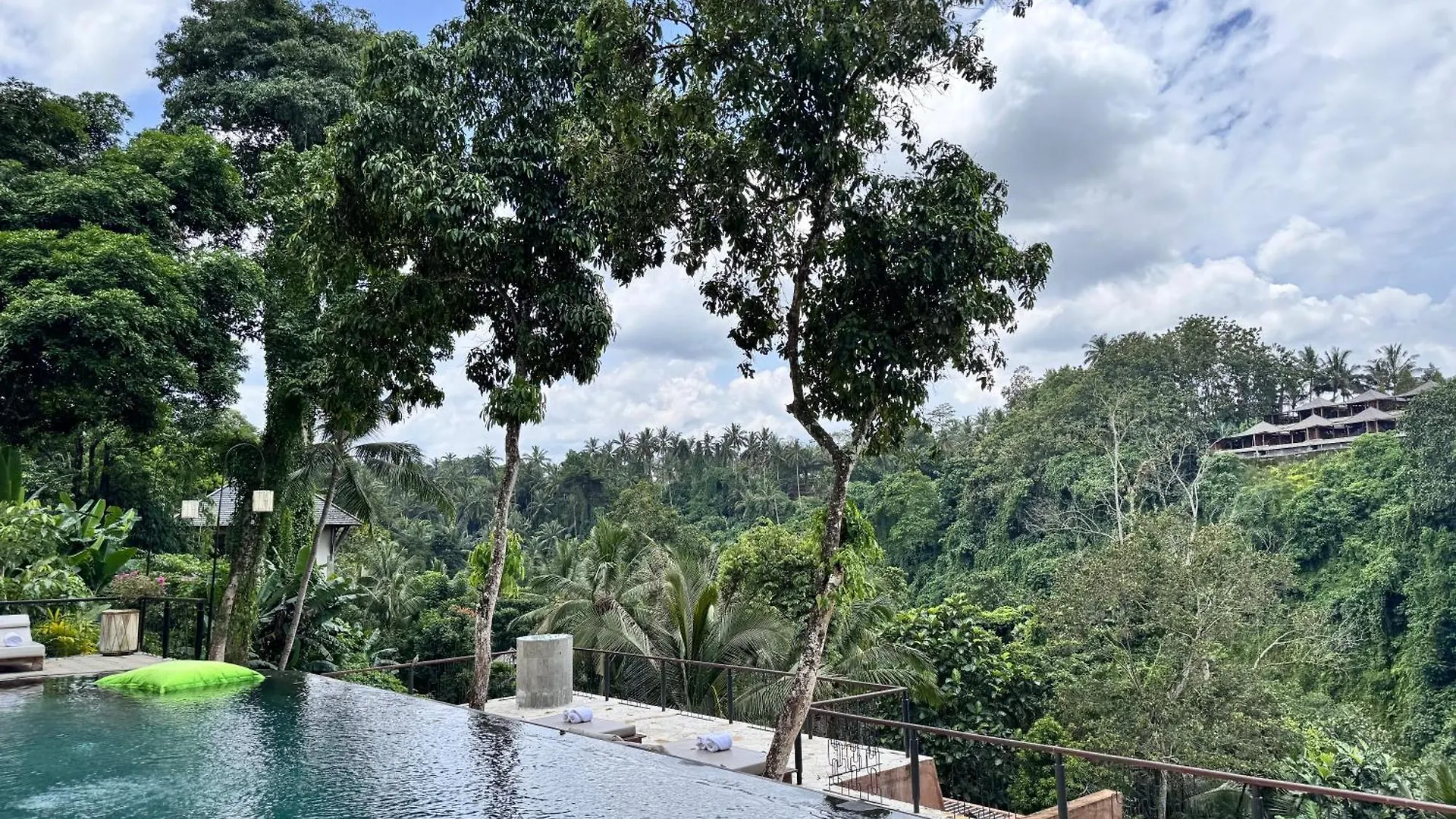 Amora Ubud Boutique Villas