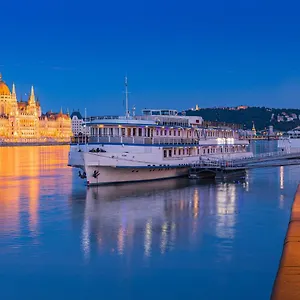 Grand Jules - Boat Botel Boedapest